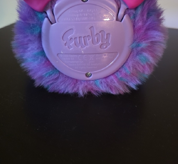 Furby - Picture 2 of 5